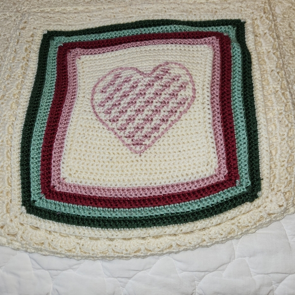 Handmade Crochet White & Pink Heart Afghan Blanket Throw 52" x 75" Yarn Estate - Picture 3 of 6
